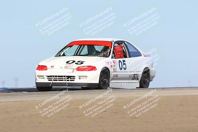 media/Oct-26-2025-CalClub SCCA (Sun) [[8ce1e69566]]/Group 2/Grapevine/